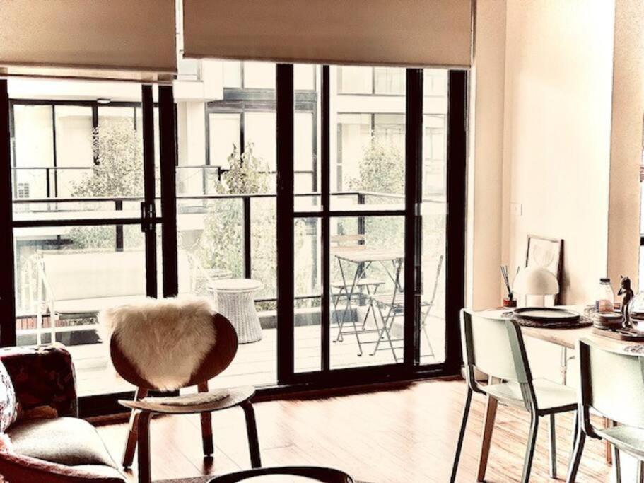 The Pas.Coe - A Stylish 1 Bedroom Unit With Free Parking. Melbourne Bagian luar foto