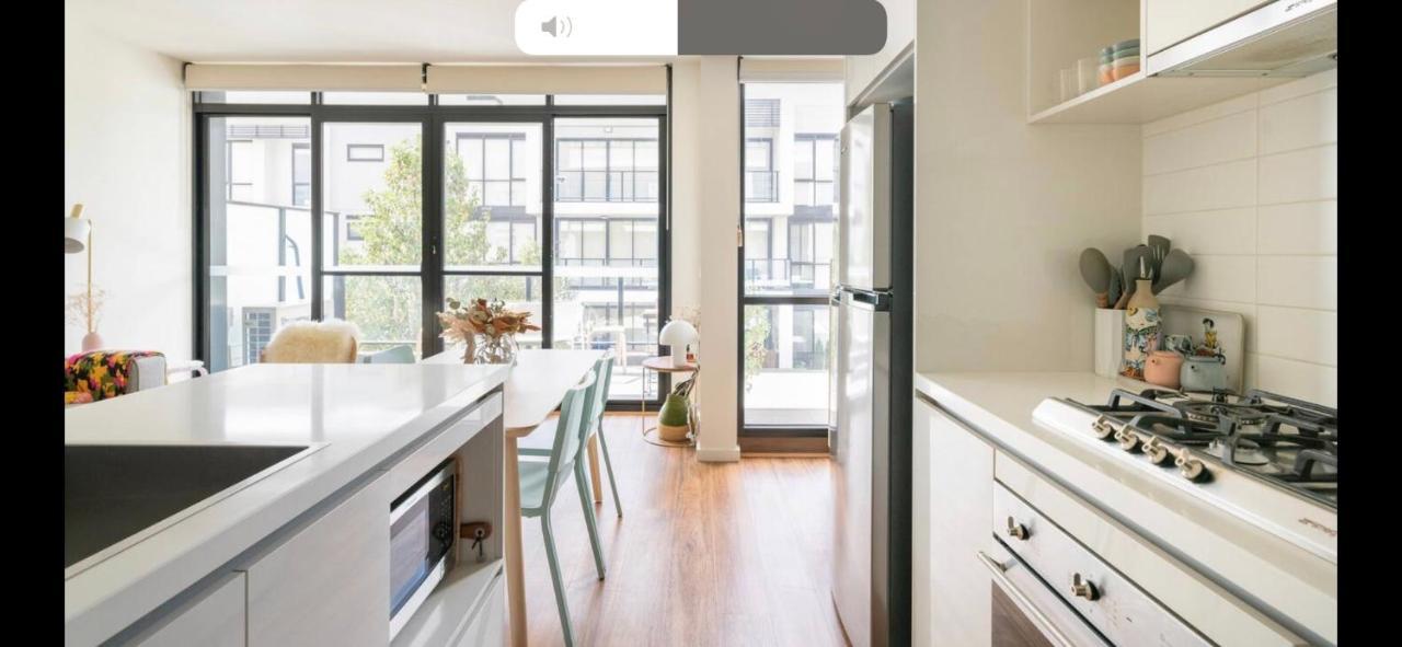 The Pas.Coe - A Stylish 1 Bedroom Unit With Free Parking. Melbourne Bagian luar foto