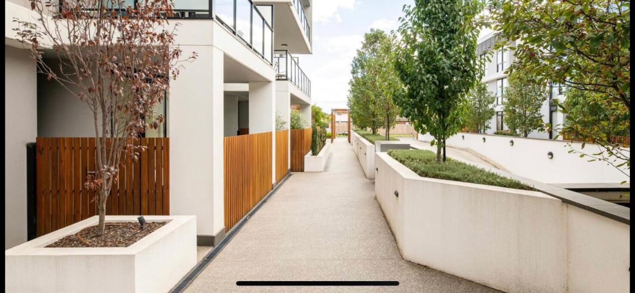 The Pas.Coe - A Stylish 1 Bedroom Unit With Free Parking. Melbourne Bagian luar foto
